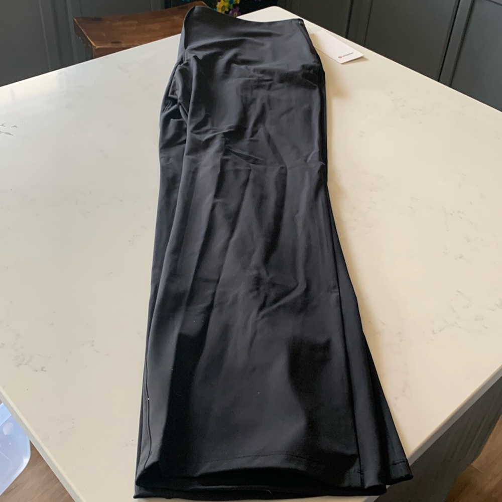 Lululemon Smooth Fit Pull-On High-Rise Pant; Size 16; black